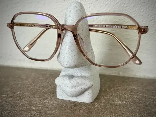 Nose Sculpture - Glasses holder